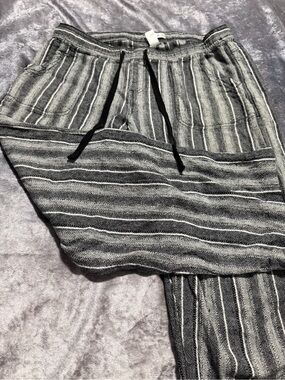Striped Ankle Pants in Gray — Casual Drawstring Cropped Trousers